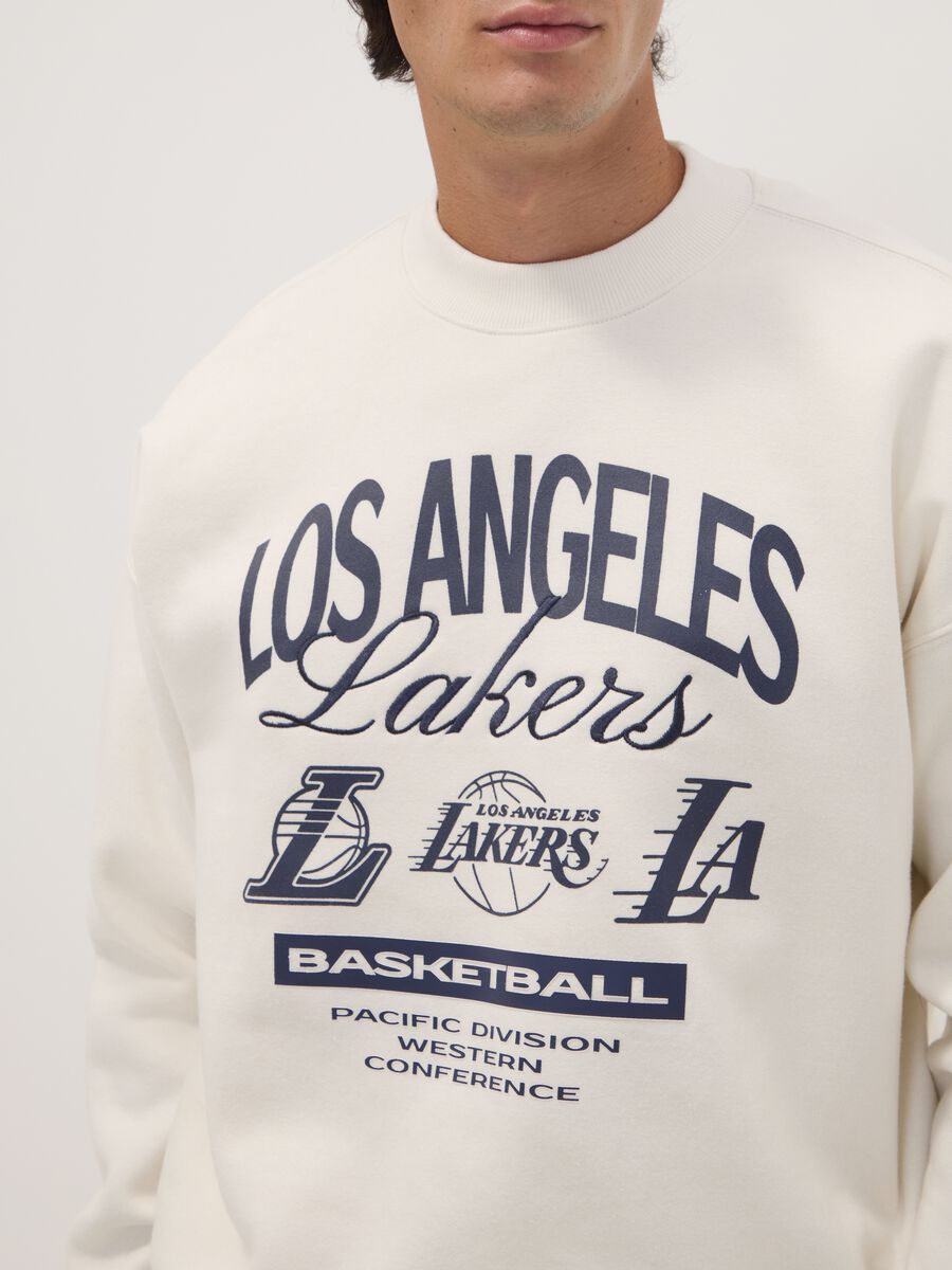 White cotton-blend sweatshirt with Lakers print_2