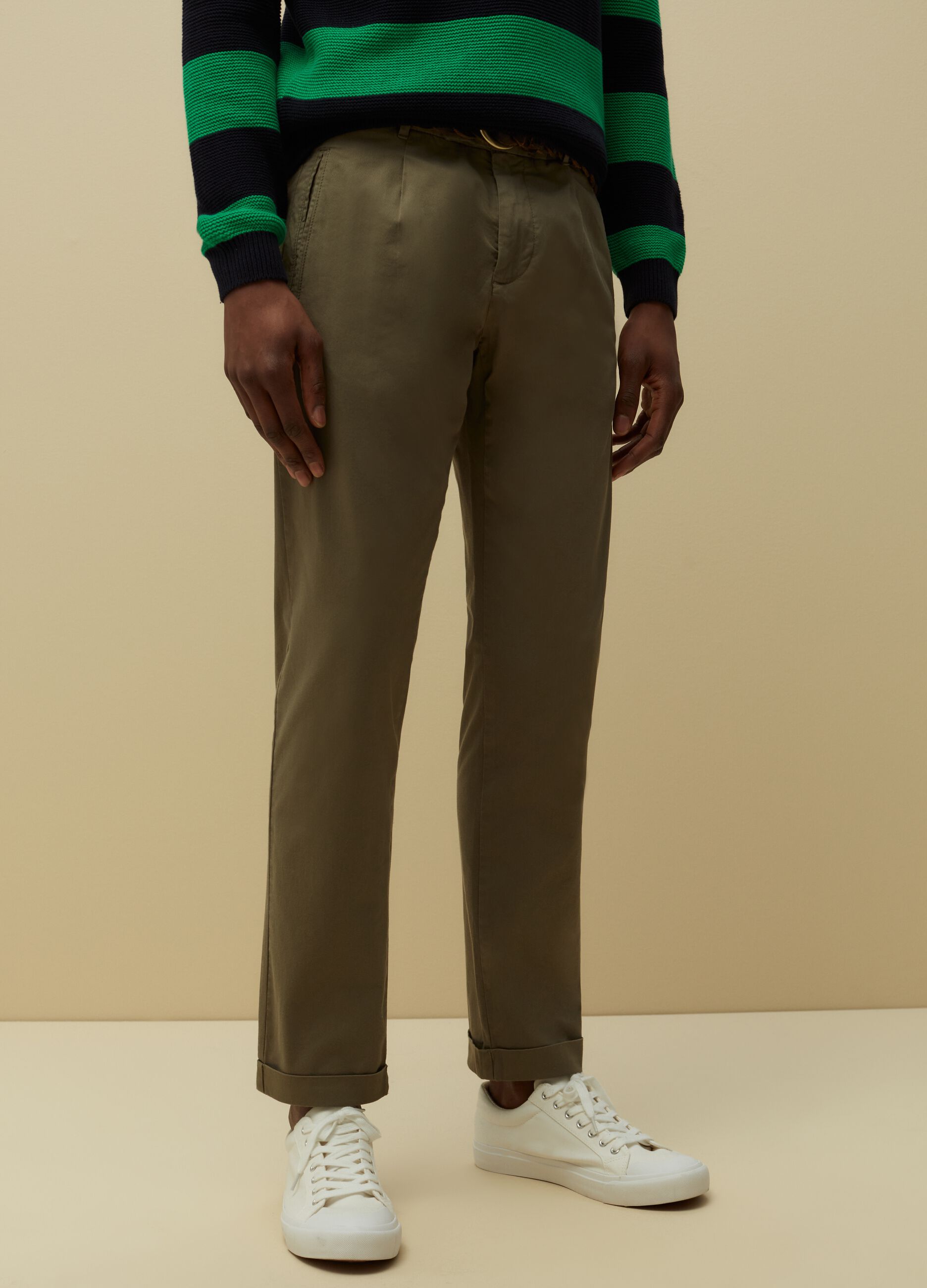 Pantaloni chino slim fit trama diagonale_1