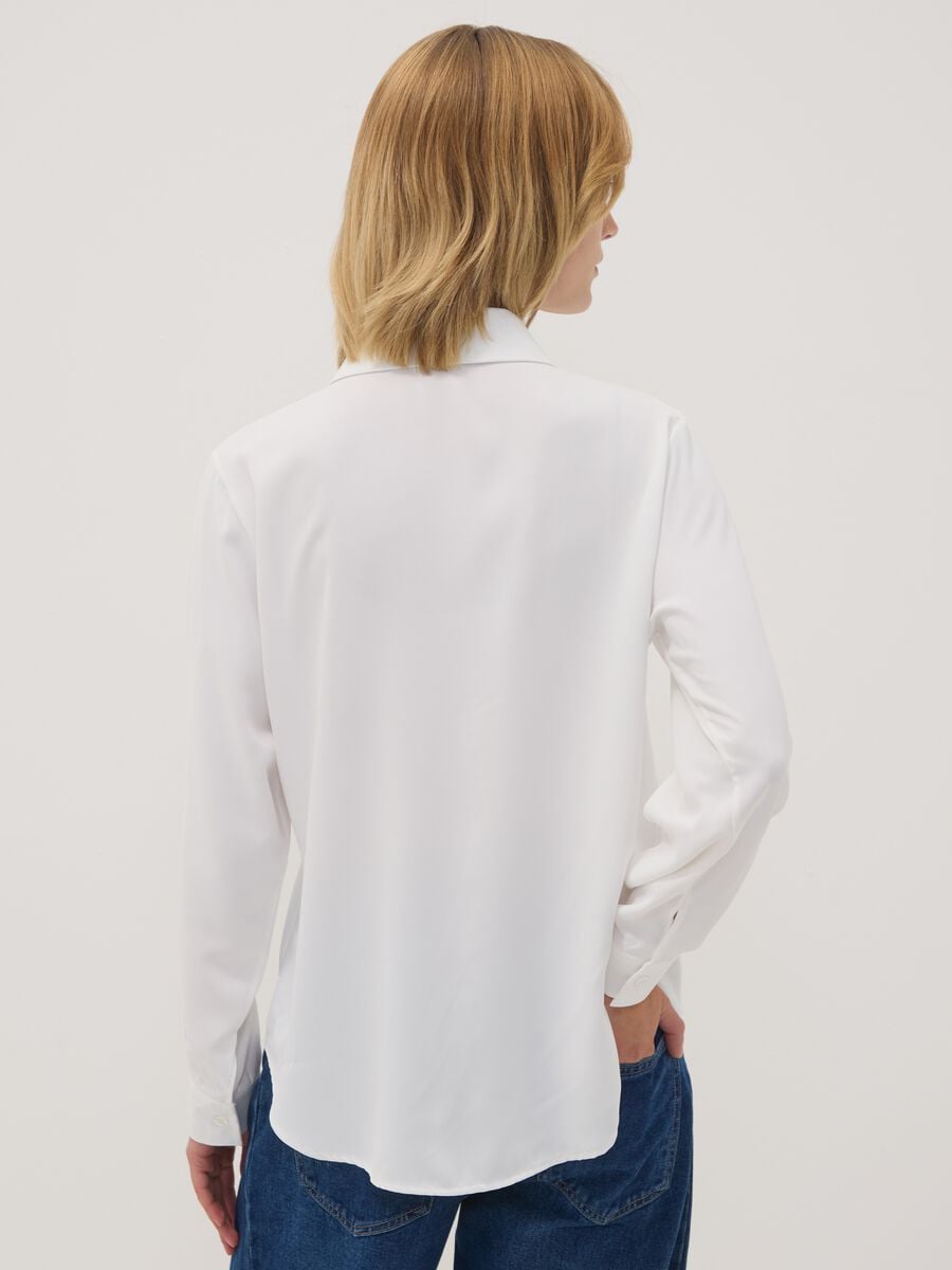 Camicia bianca regular fit con colletto classico_3