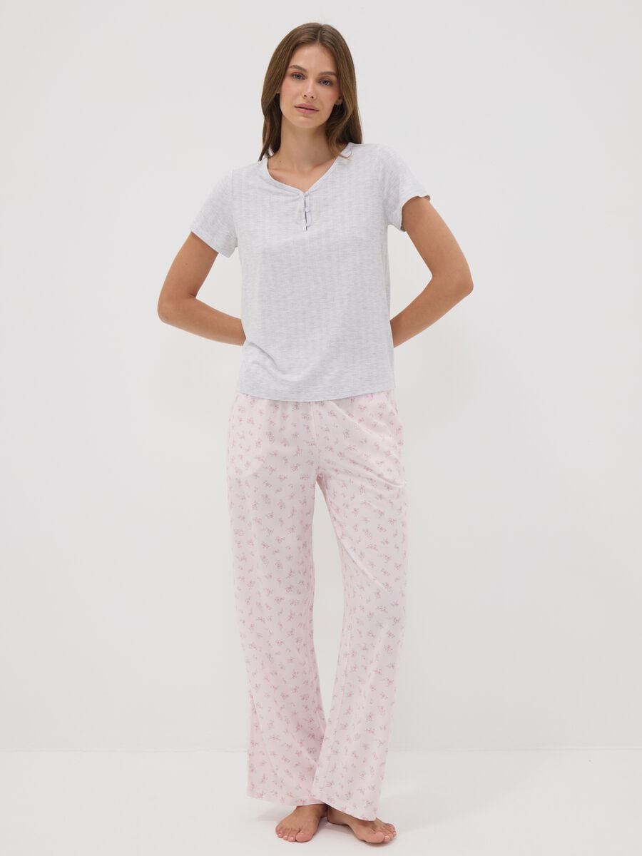 T-shirt pigiama grigia in viscosa elasticizzata con scollo a V_0