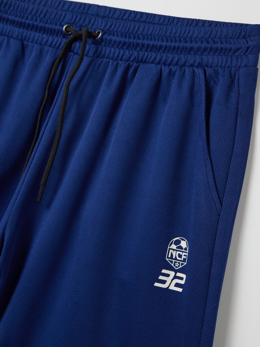 Blue Bermuda joggers with NFC print_5