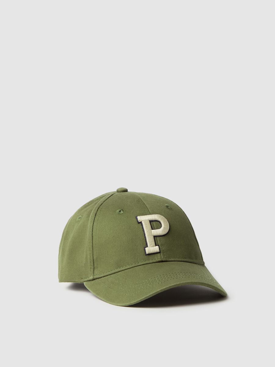 Baseball cap with embroidered logo_0
