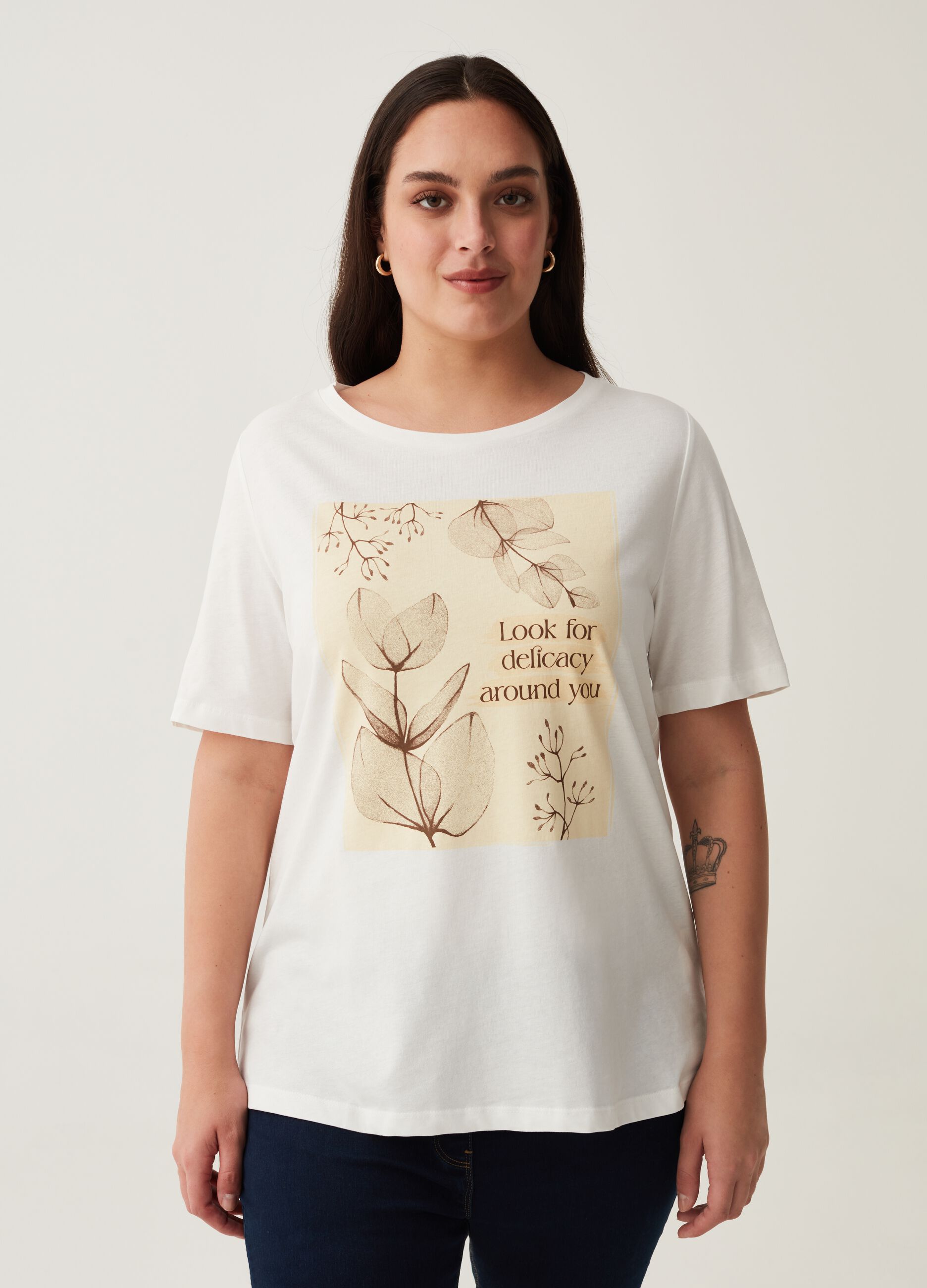 T-shirt con stampa fiori Curvy
