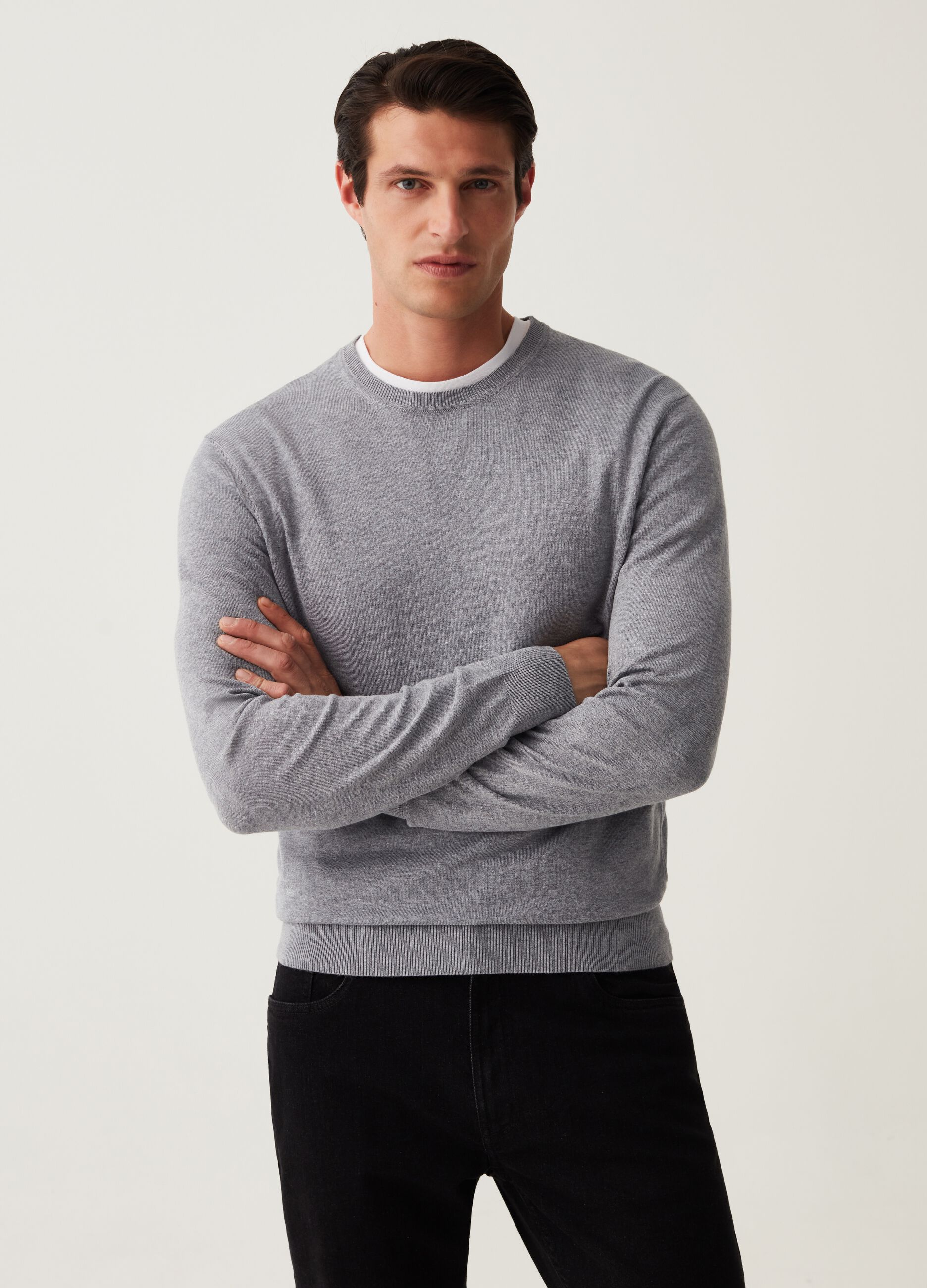 Pullover con scollo rotondo_0