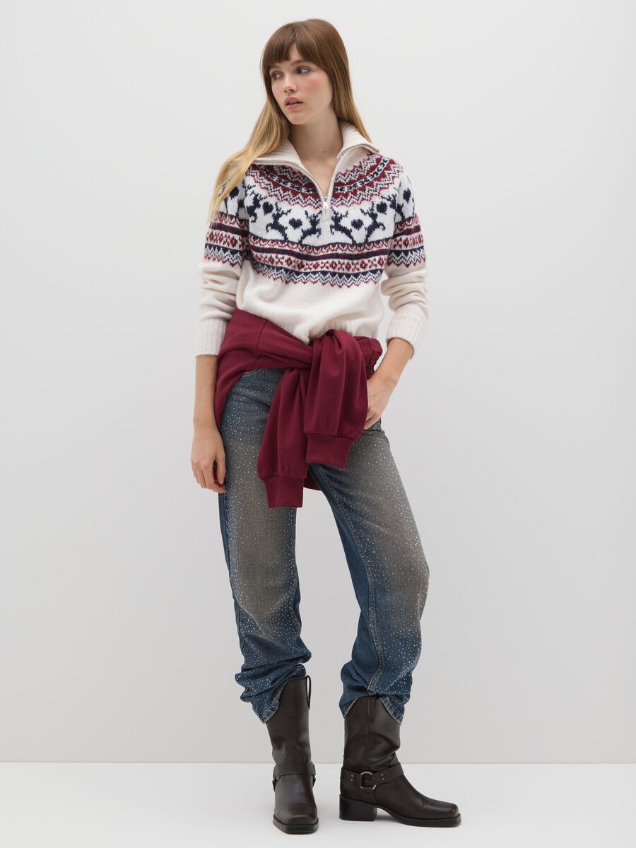 White jumper with multicolour jacquard pattern and zipper_3