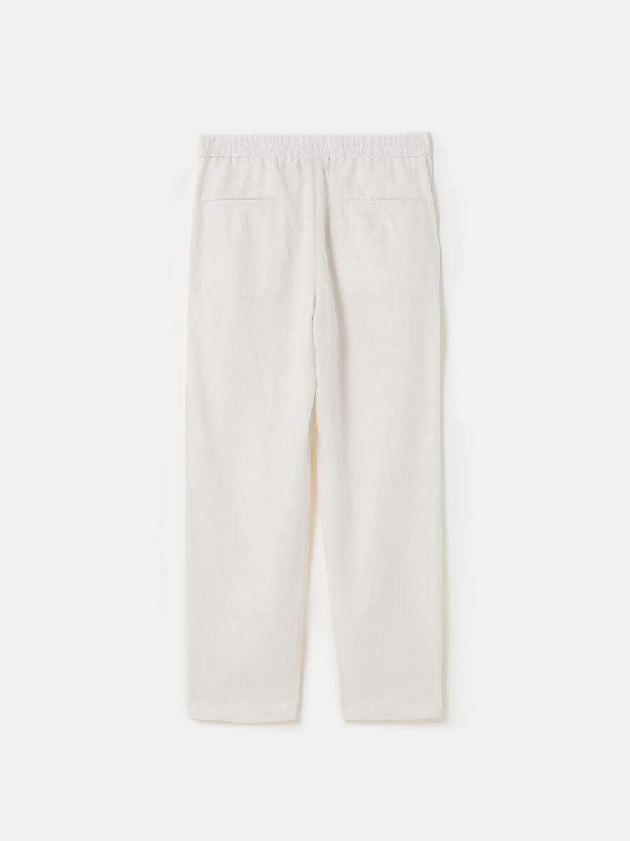 Contemporary trousers in linen_4