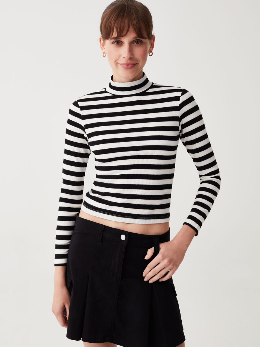 T-shirt a righe mock neck_1