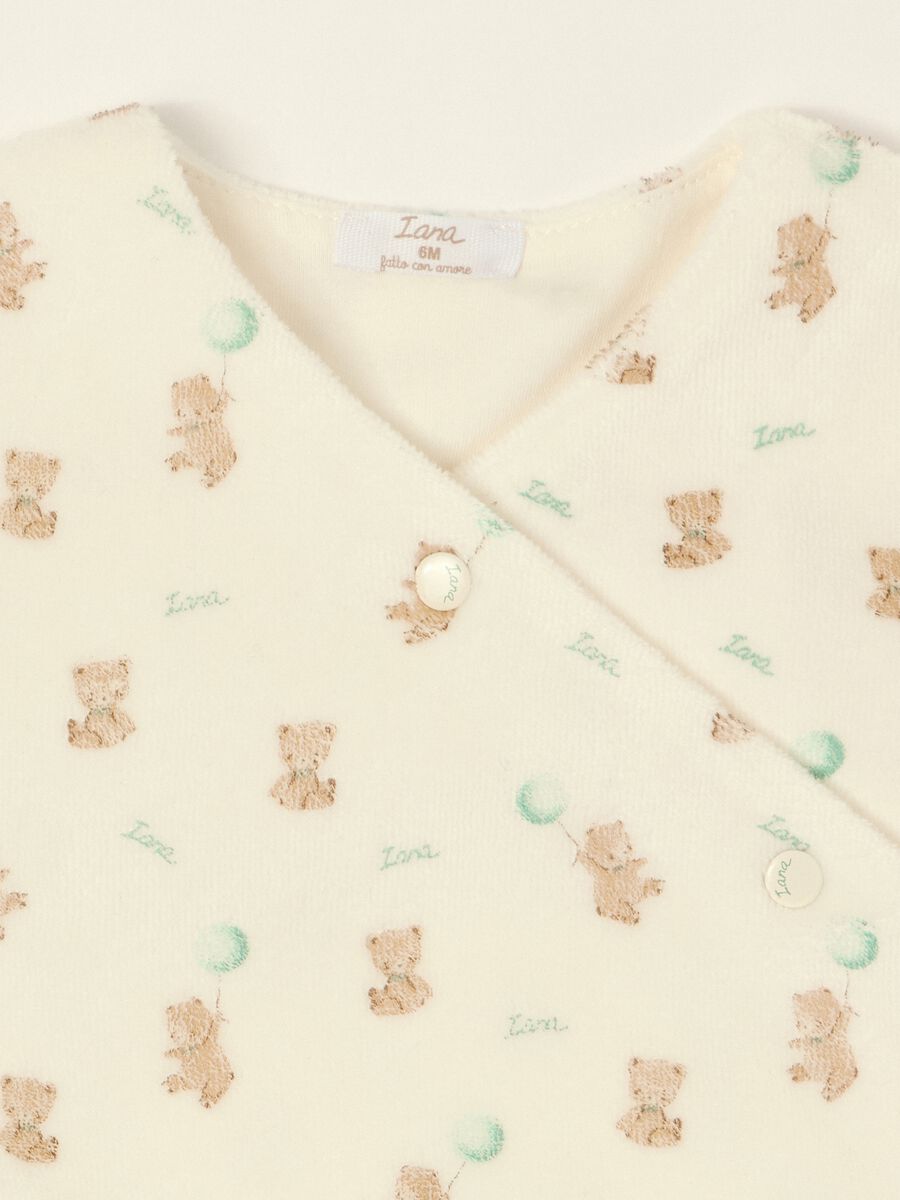 White baby sleepsuit with teddy bear print_1