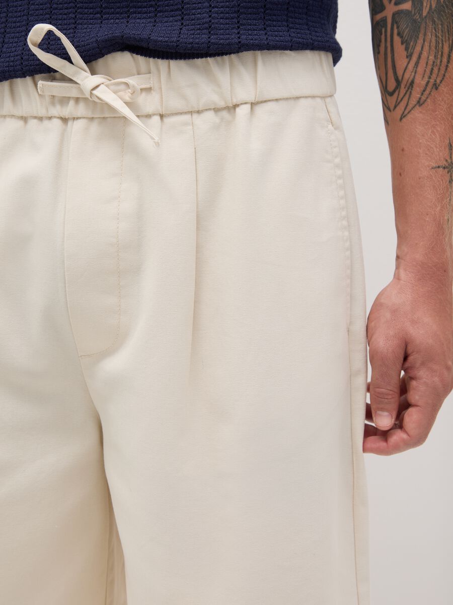Men's Beige Baggy Pure Cotton Shorts_2
