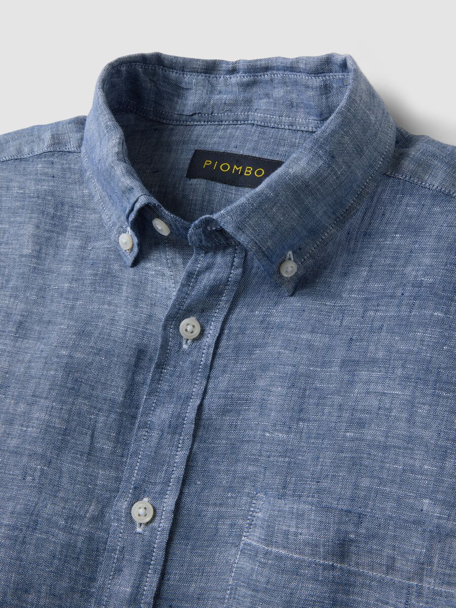 Camicia azzurra in puro lino con collo button down regular fit_5