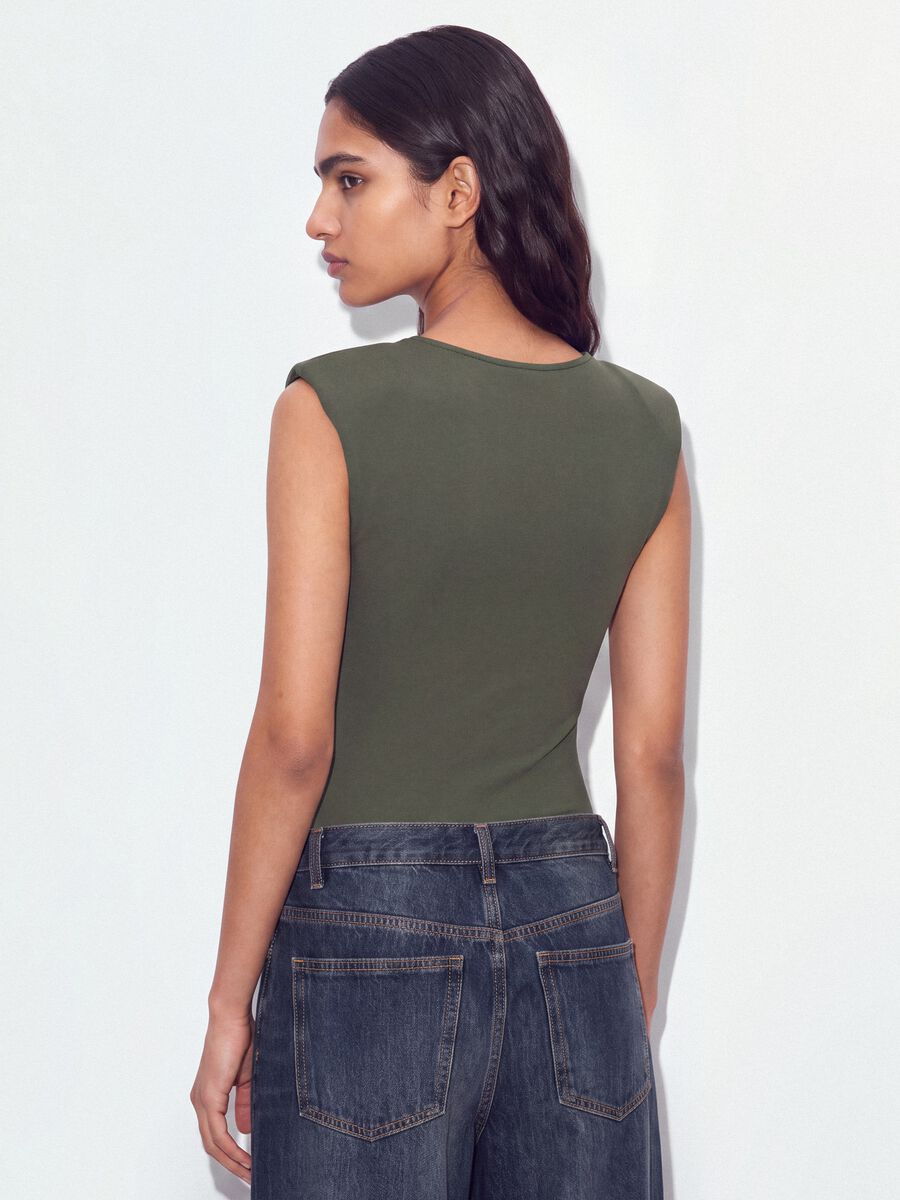 Body verde in tessuto elasticizzato con arricciature regular fit_3