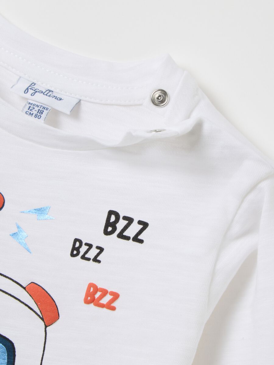 White T-shirt with child robot print_2