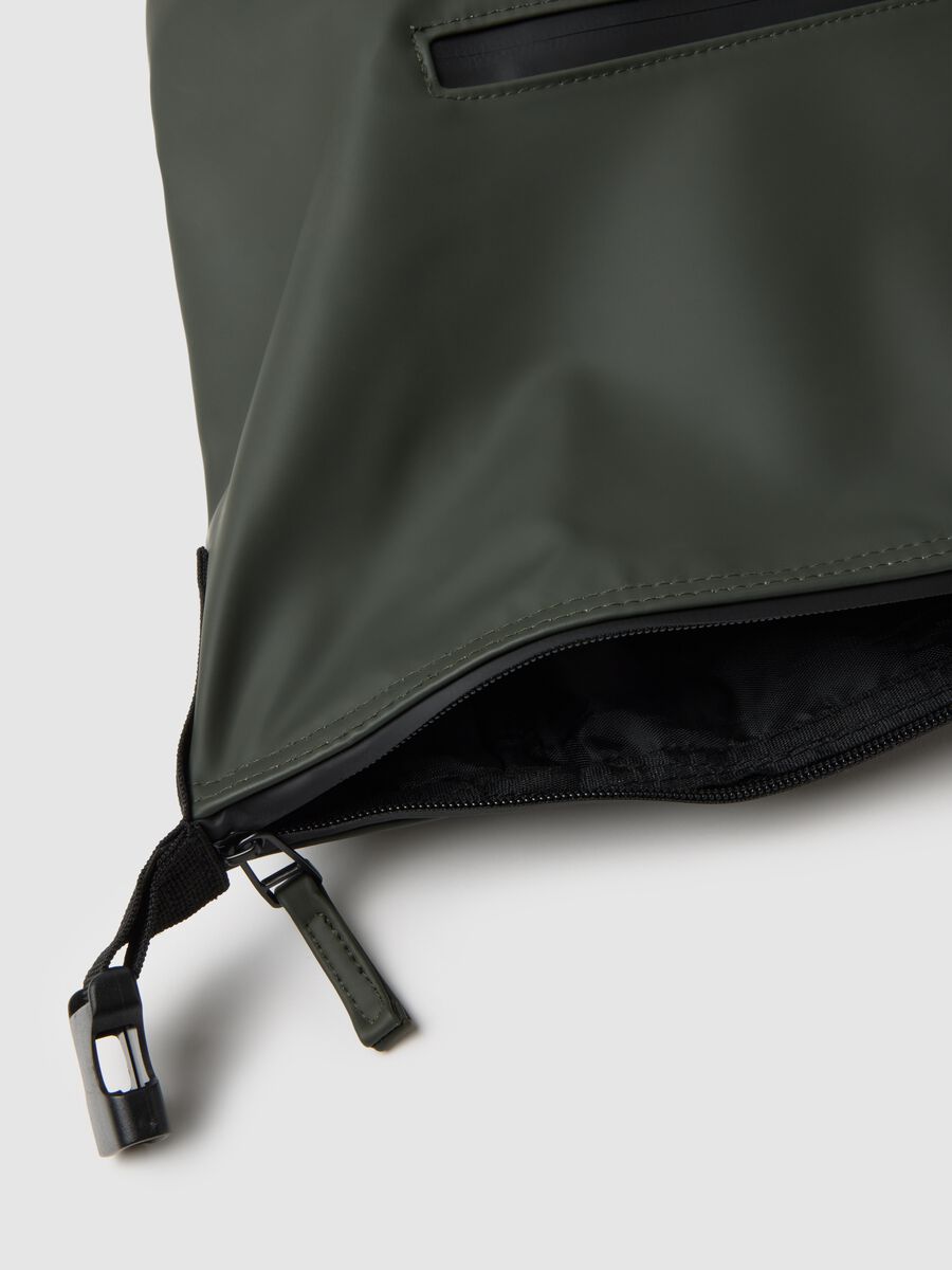 Green Backpack with Internal Pockets_2