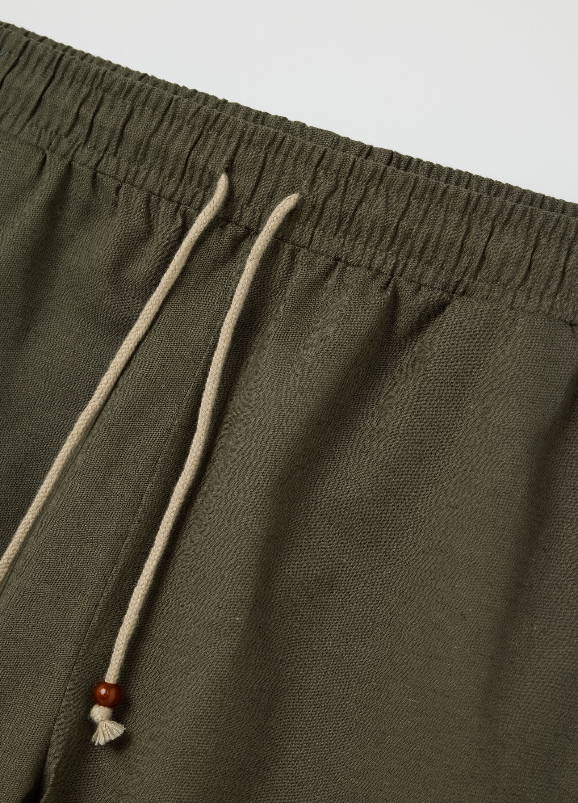 Pantaloncini pigiama da uomo in cotone e lino verde regular fit
