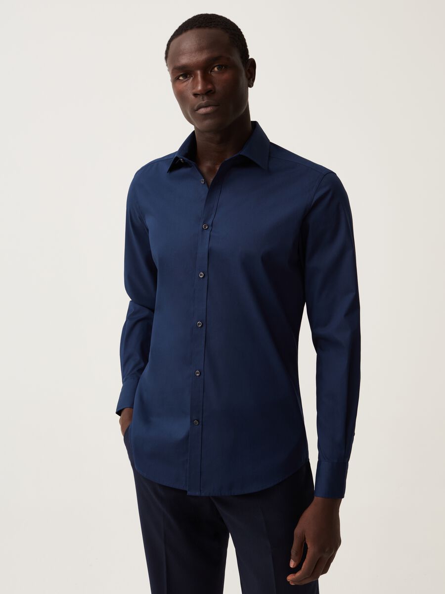 Slim-fit easy-iron solid colour shirt_0