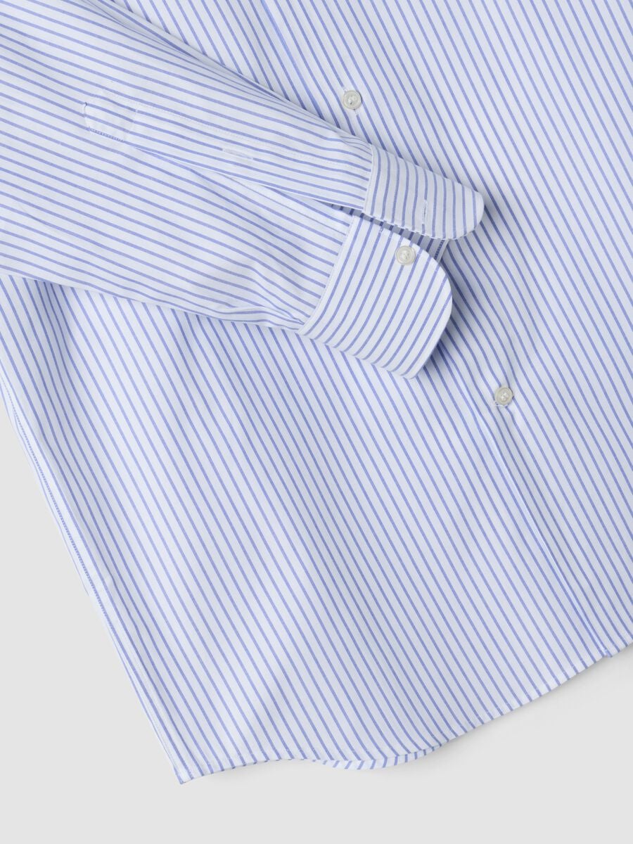 Camicia bianca e azzurra in puro cotone a righe slim fit_1