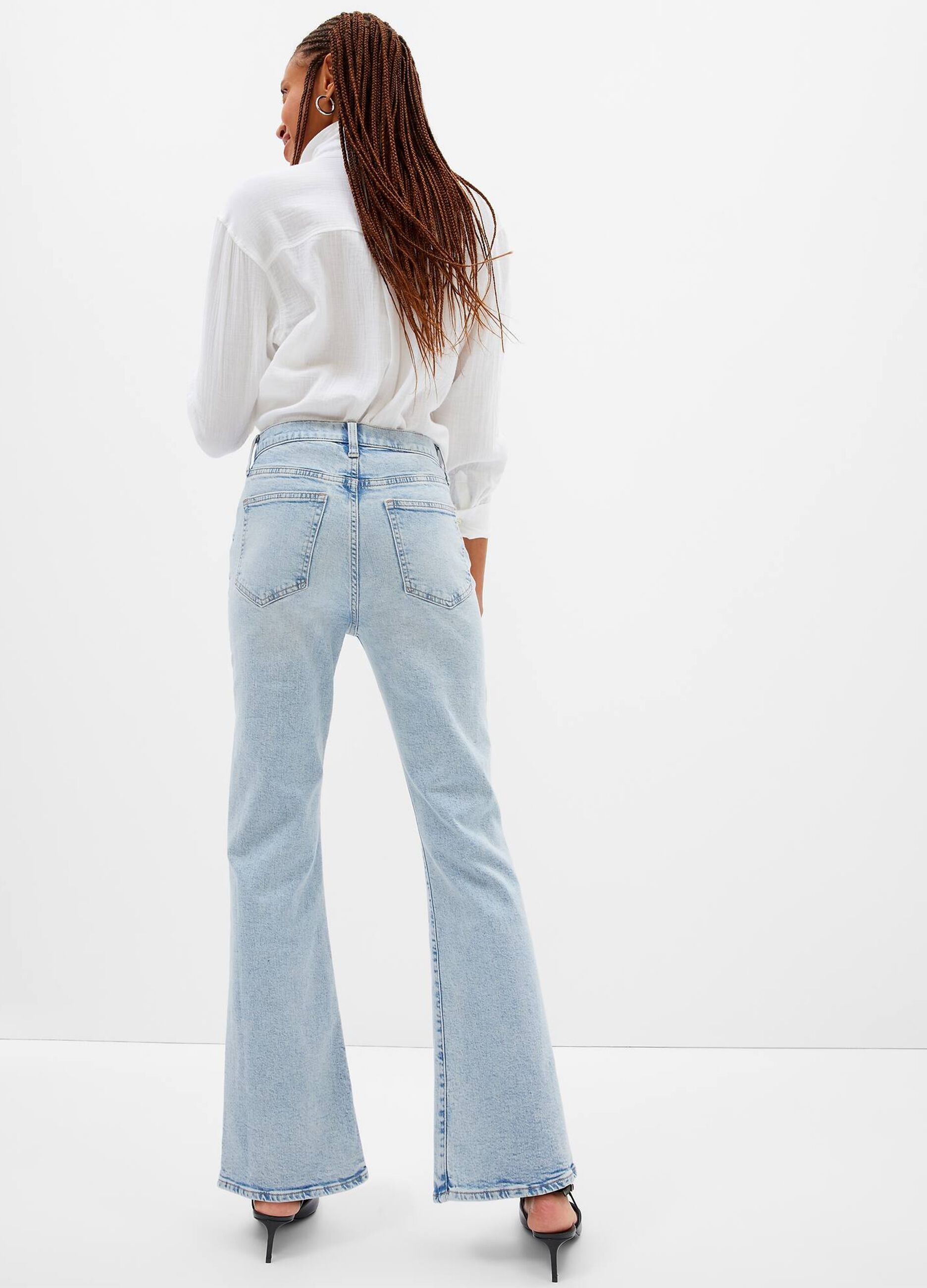 Jeans flare fit con abrasioni_3