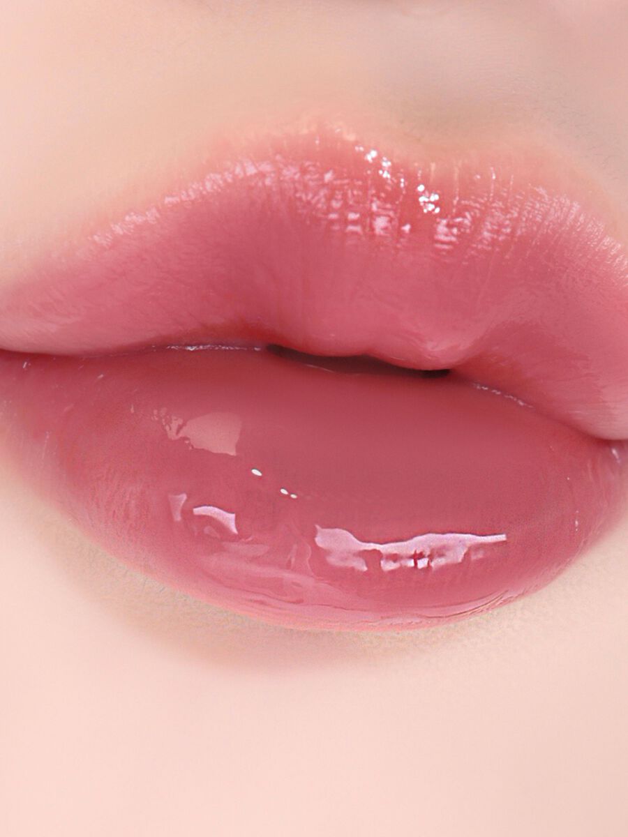 Water-based lip tint offering great radiance with a long-lasting lightweight finish_2