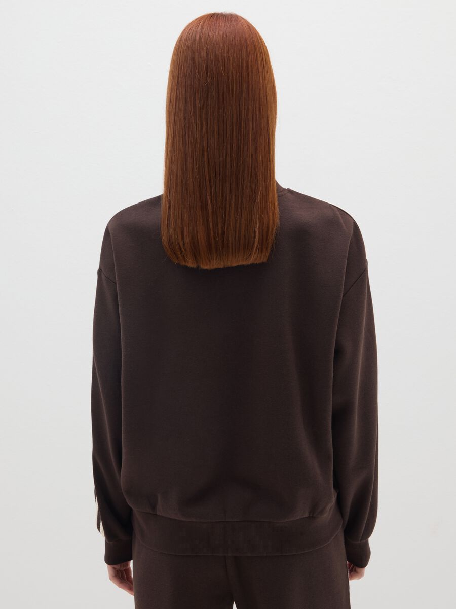 Brown striped regular fit cotton blend sweatshirt_3