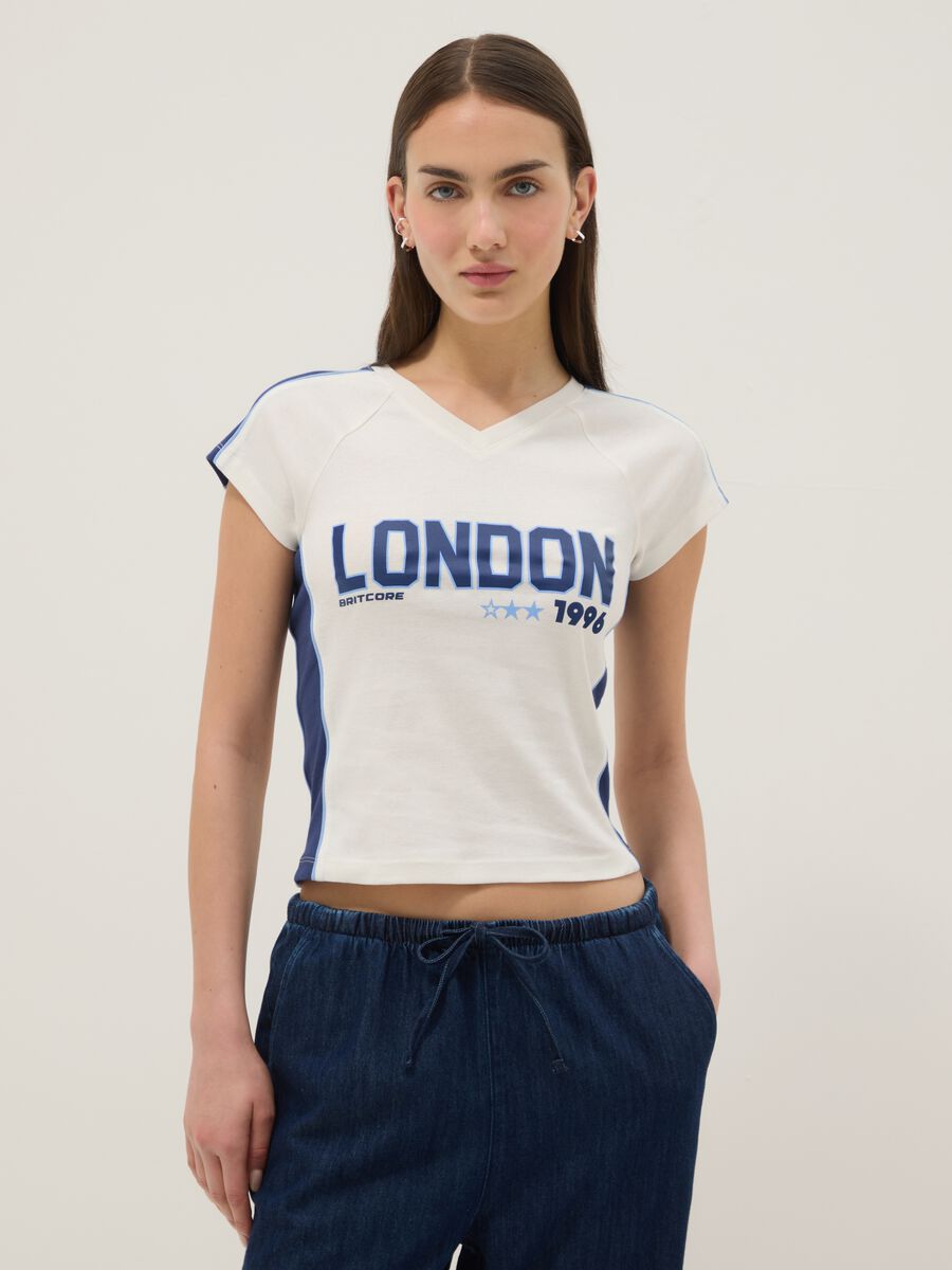 White pure cotton slim fit V-neck T-shirt with print_1