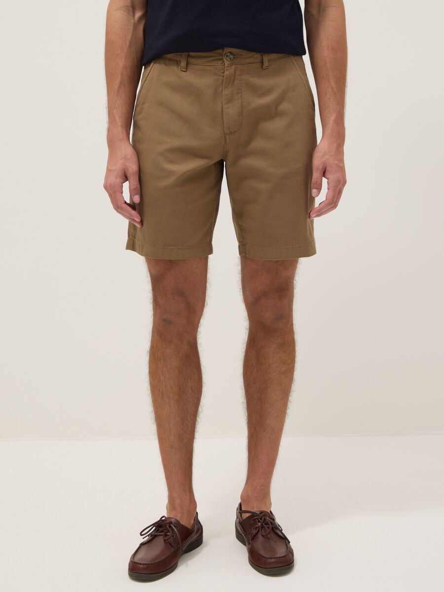 Beige chino shorts in pure cotton, regular fit_1
