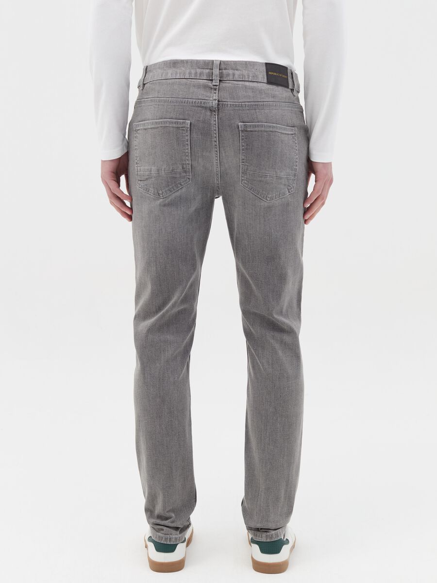 Skinny-fit jeans with five pockets_3