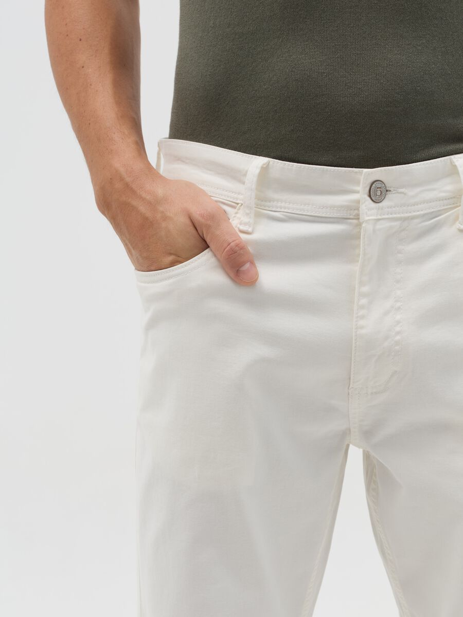Regular-fit trousers with five pockets_2