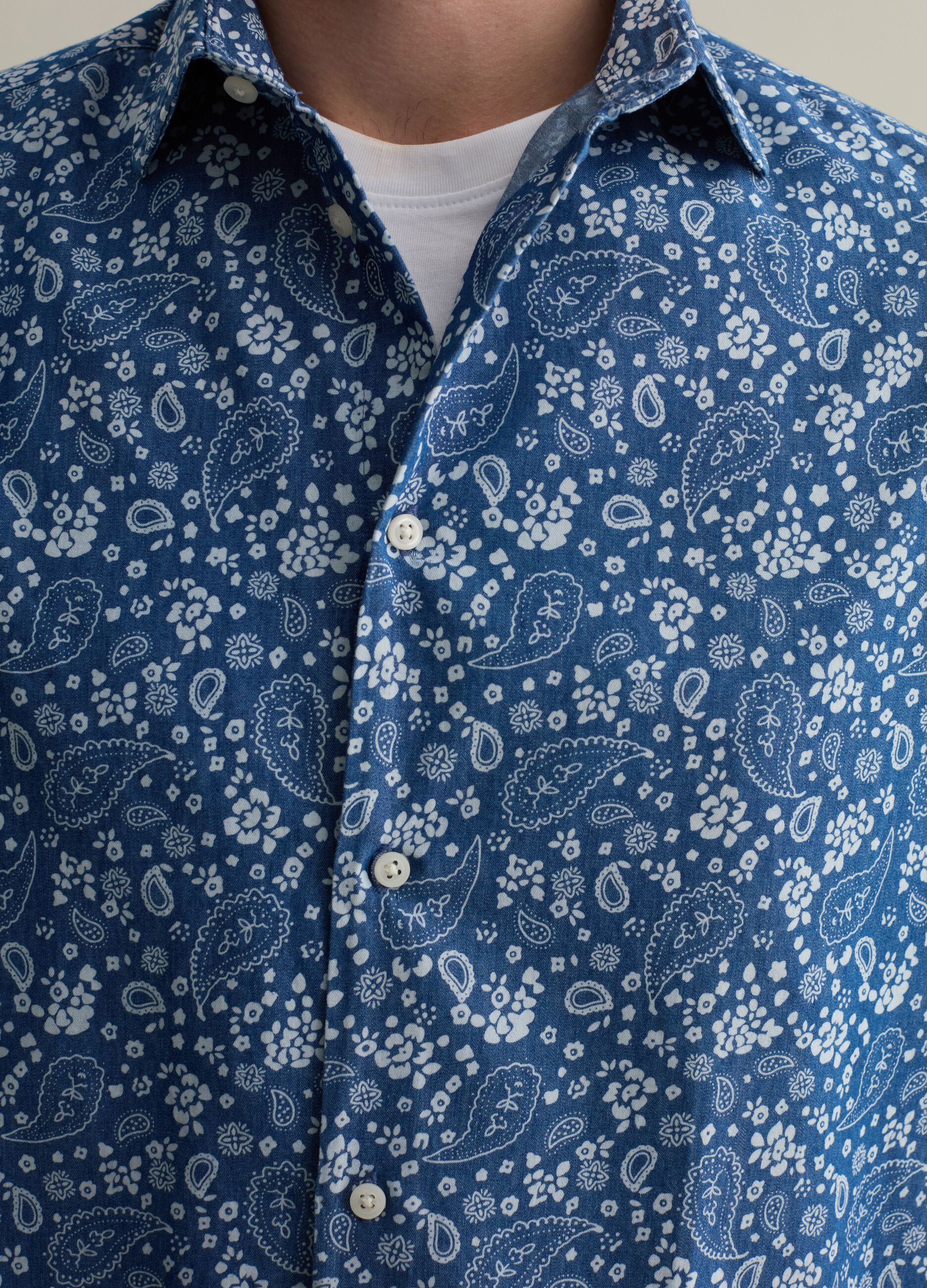 Cotton shirt with paisley print