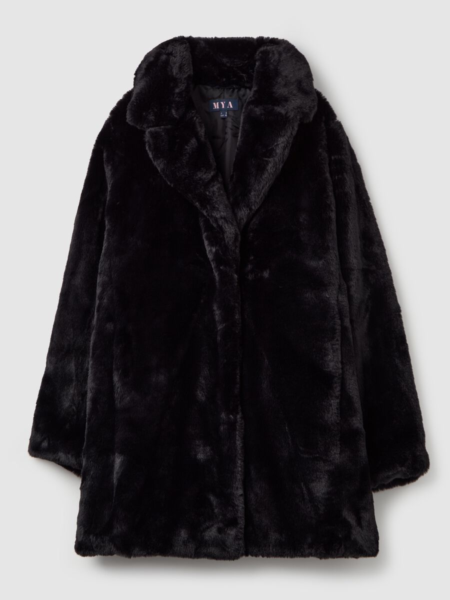 Curvy coat in faux fur_4