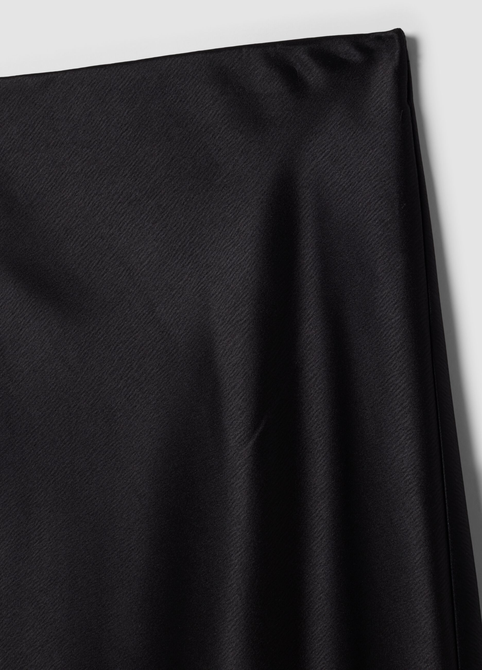 Black satin midi skirt in stretch fabric