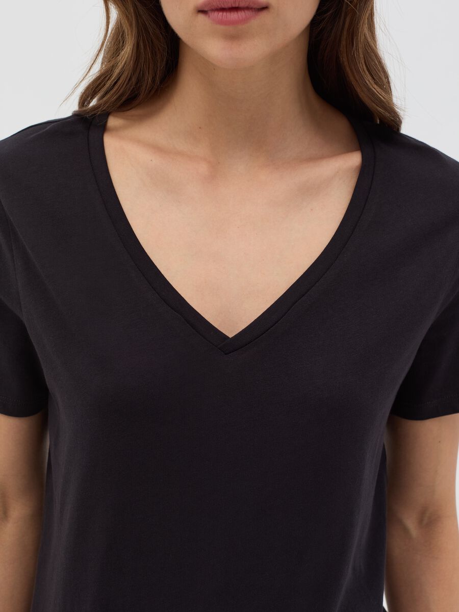 Organic cotton T-shirt with V neck_2