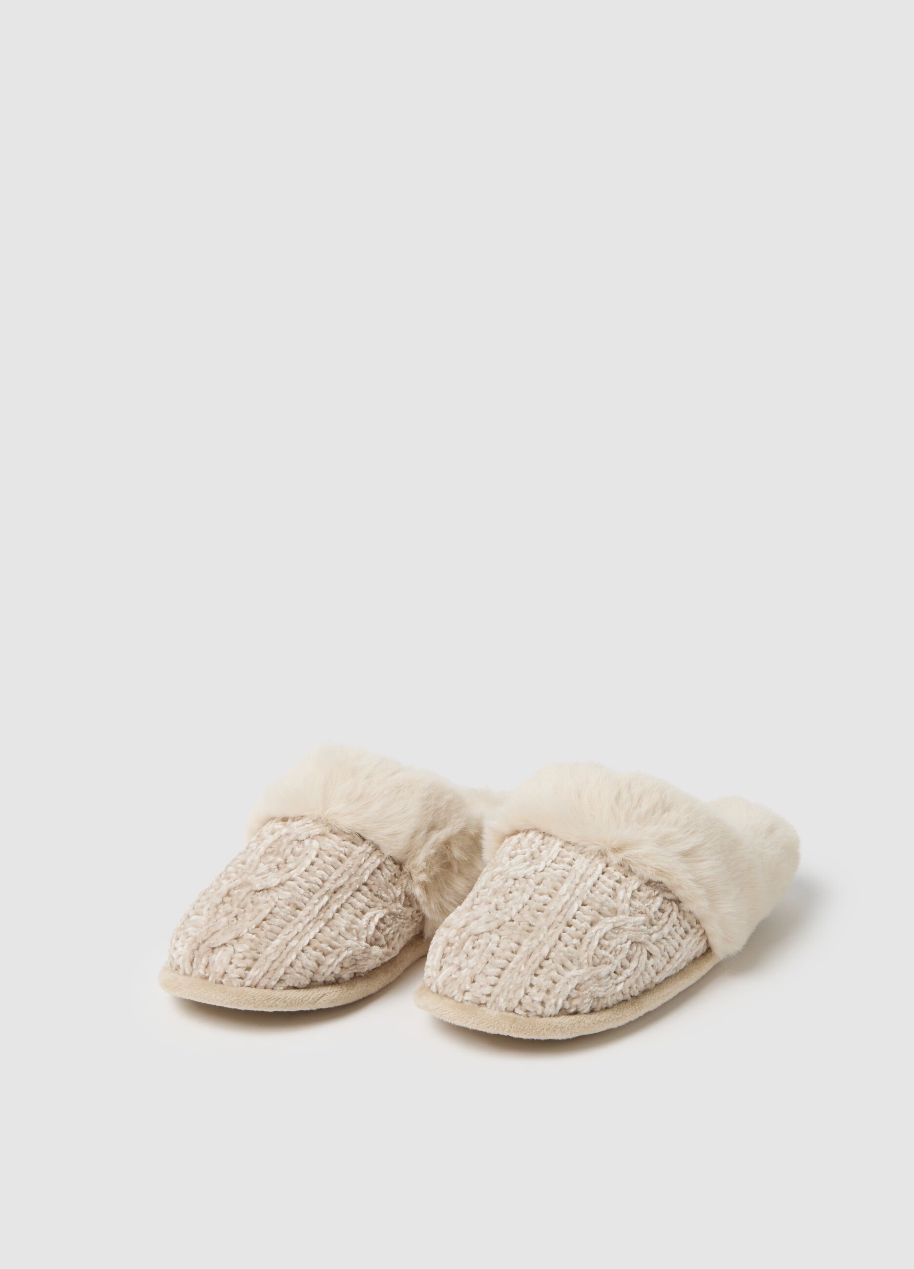 Pantofole beige con interno morbido