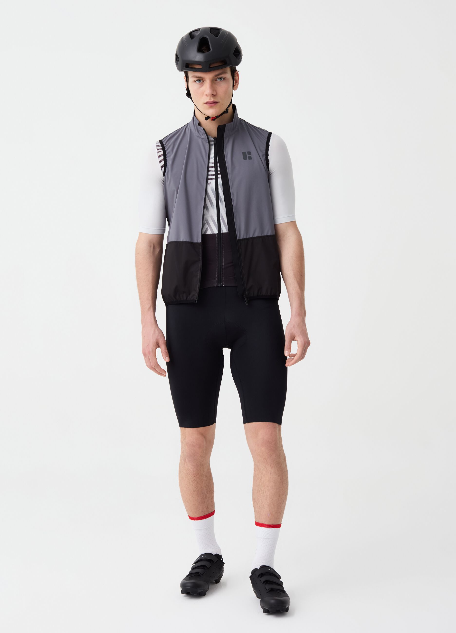 Urban Riders full-zip cycle gilet