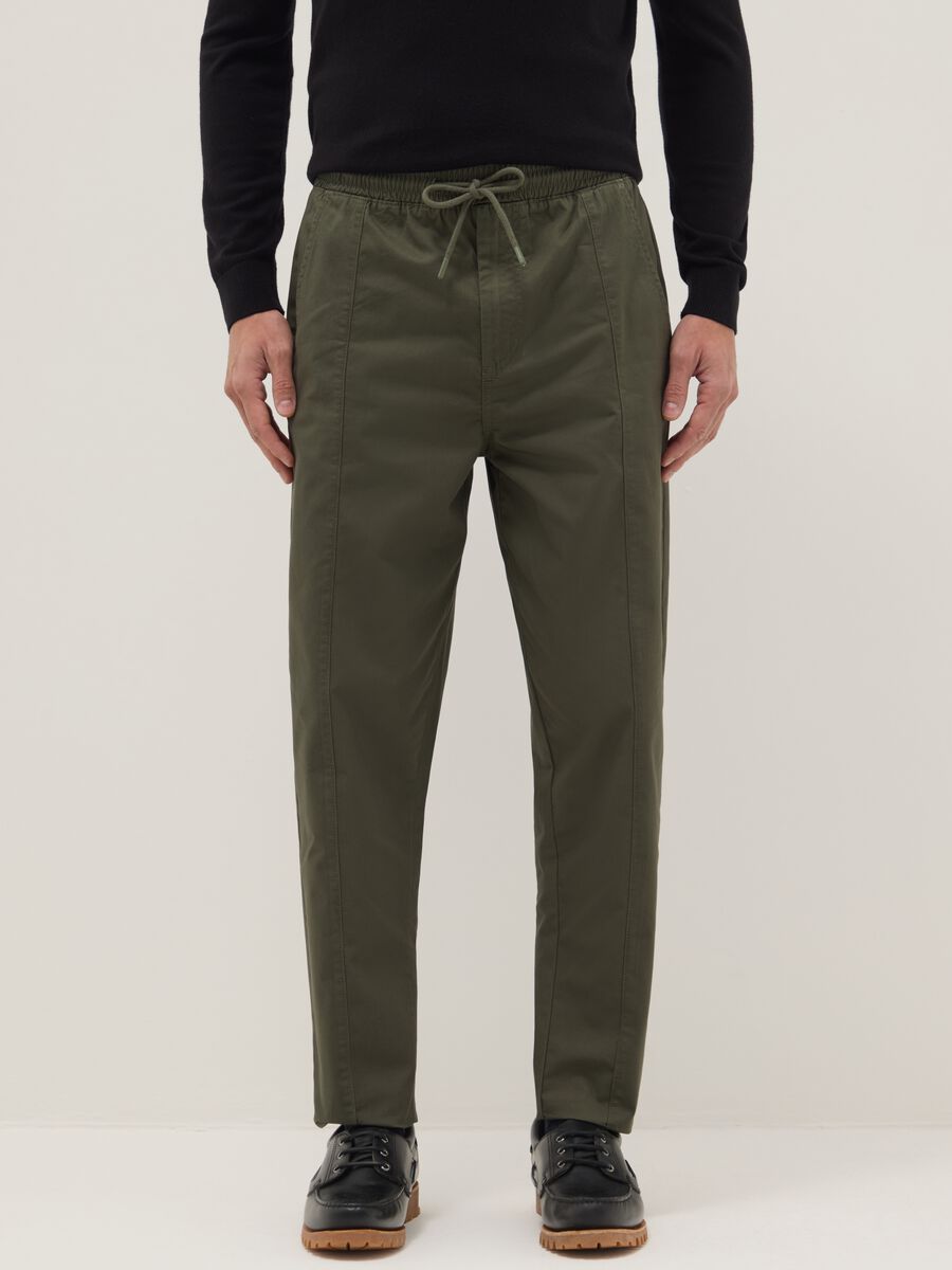 Pantaloni chino in puro cotone verde slim fit_1