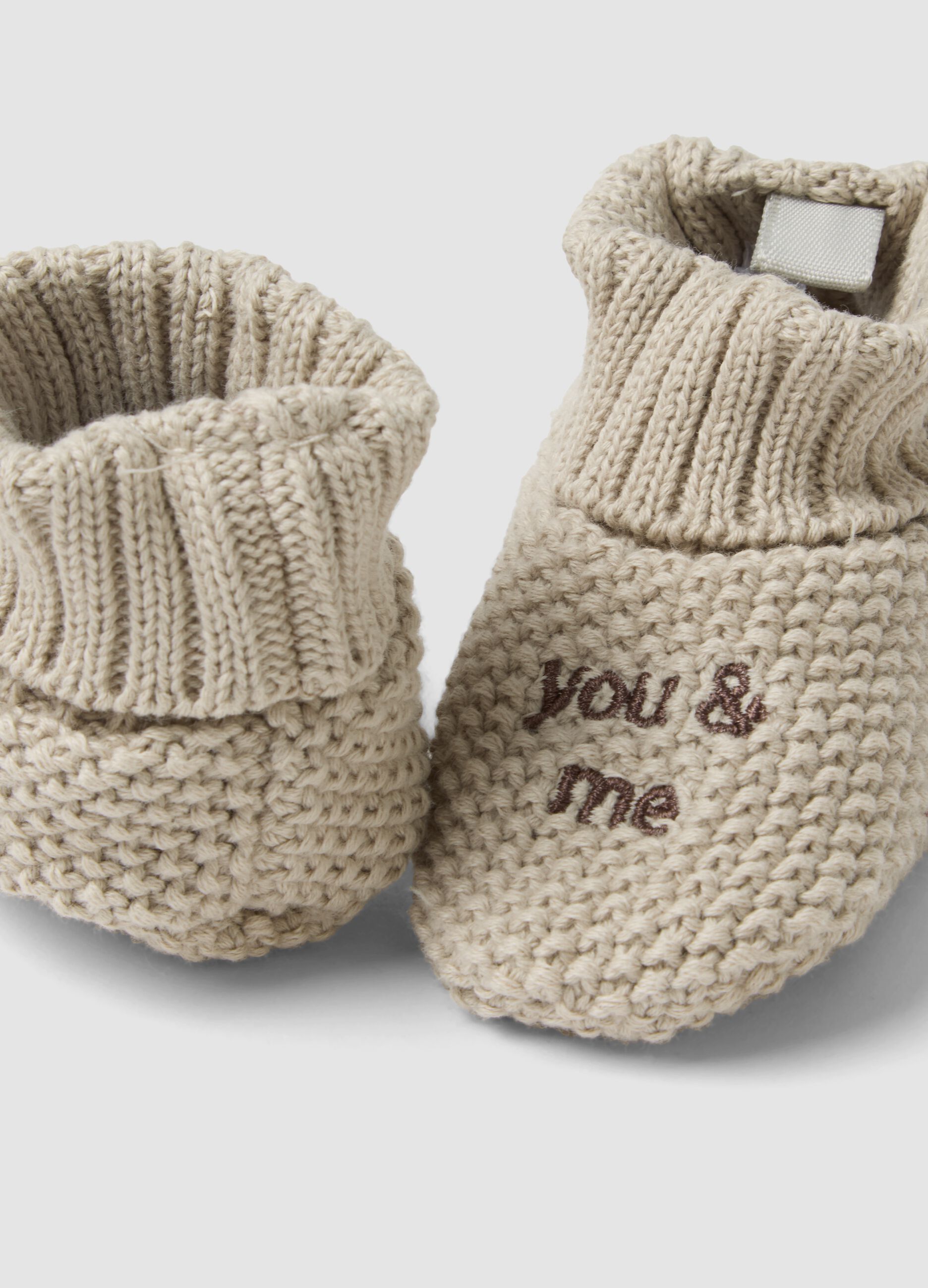 Grey pure cotton knitted booties with turn-up cuff