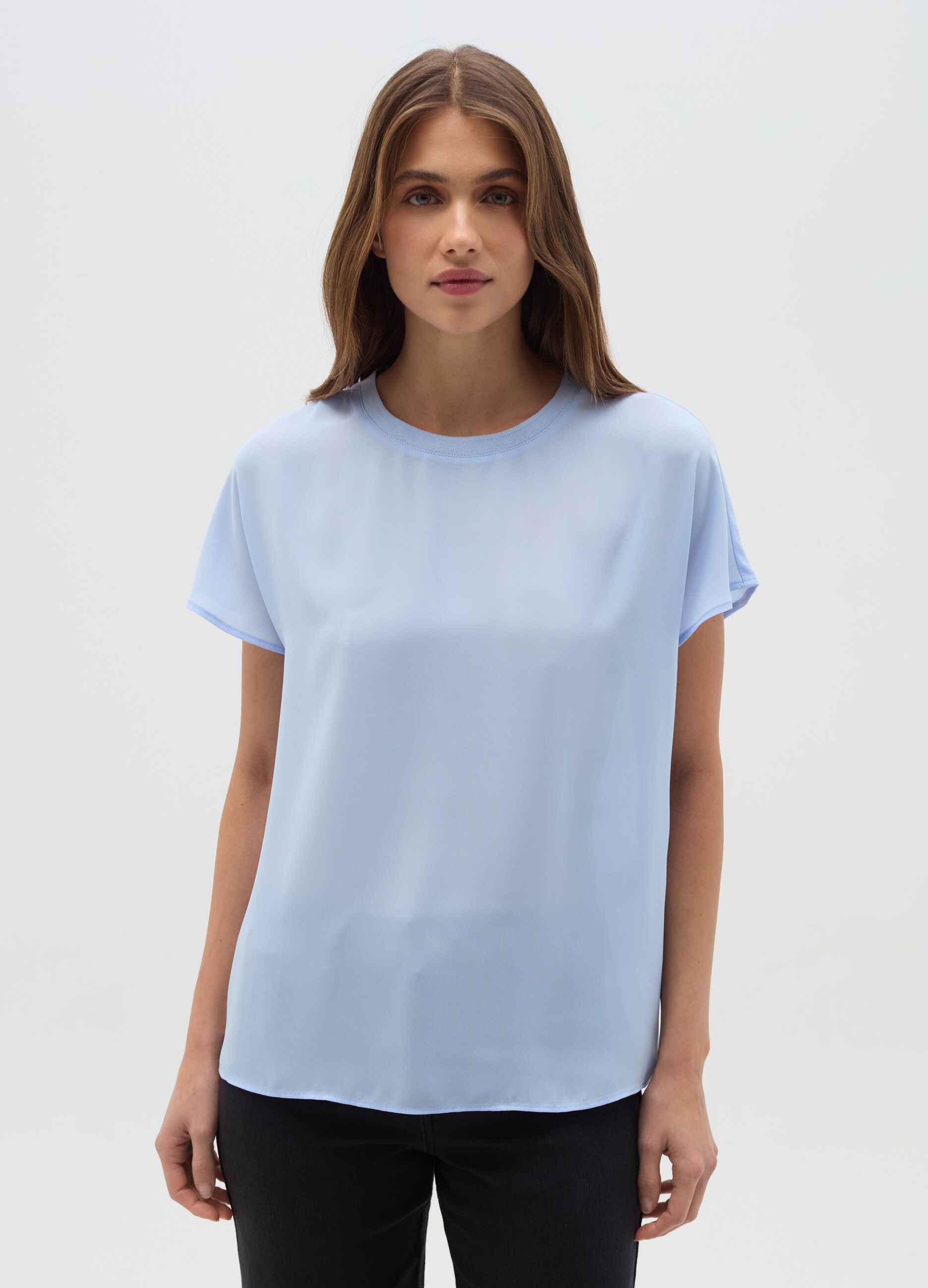 Solid colour blouse in crêpe