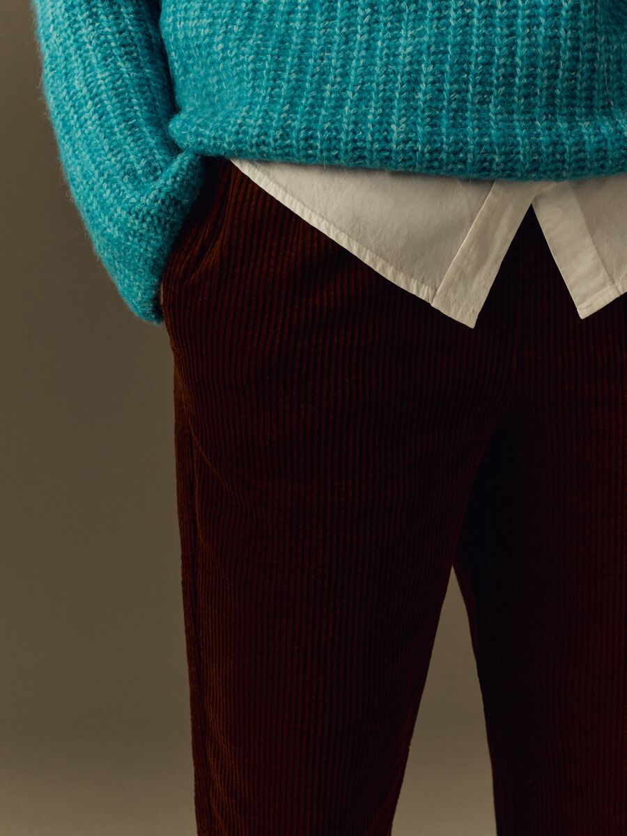 Pantaloni jogger in corduroy_2