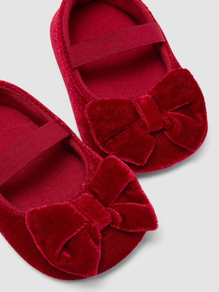 Red baby shoes with bow_2