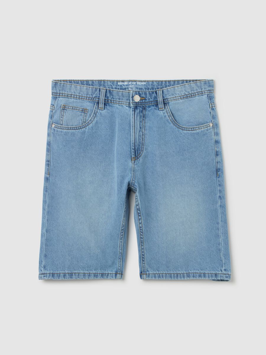 Light blue slim-fit Bermuda shorts in denim_4