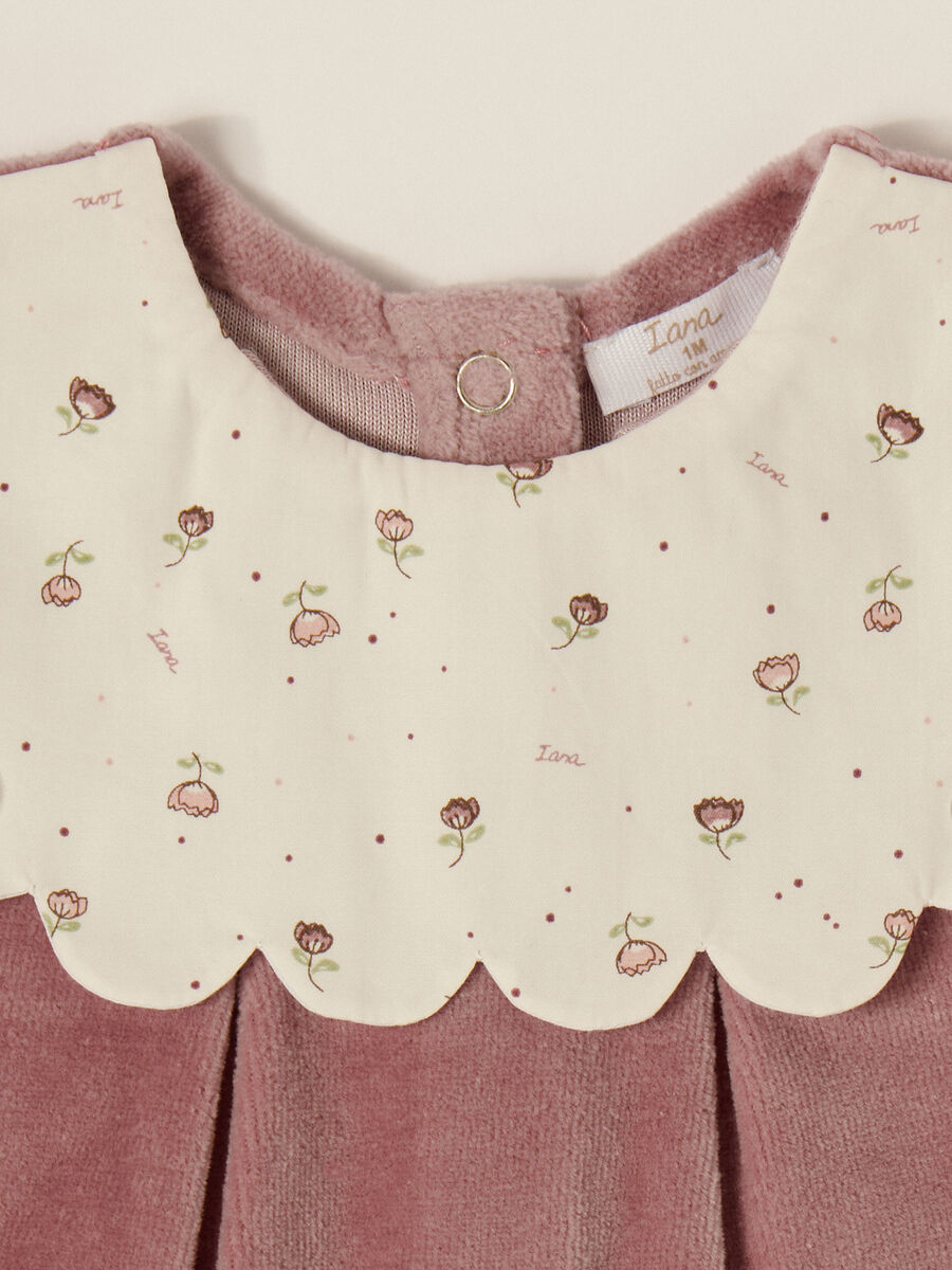 Pink velour romper with floral detail_2
