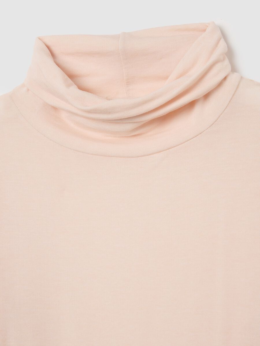 Maglia rosa chiaro con cashmere e collo alto_5