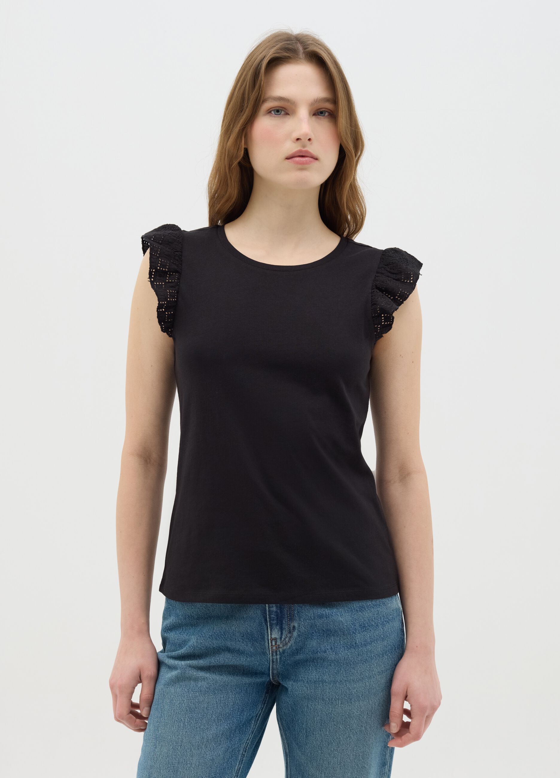 Black tank top with contrasting ruffles in cotton