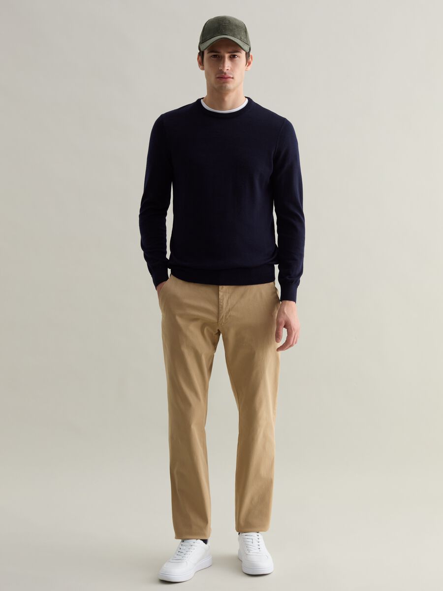 Pantalone chino in cotone stretch_0