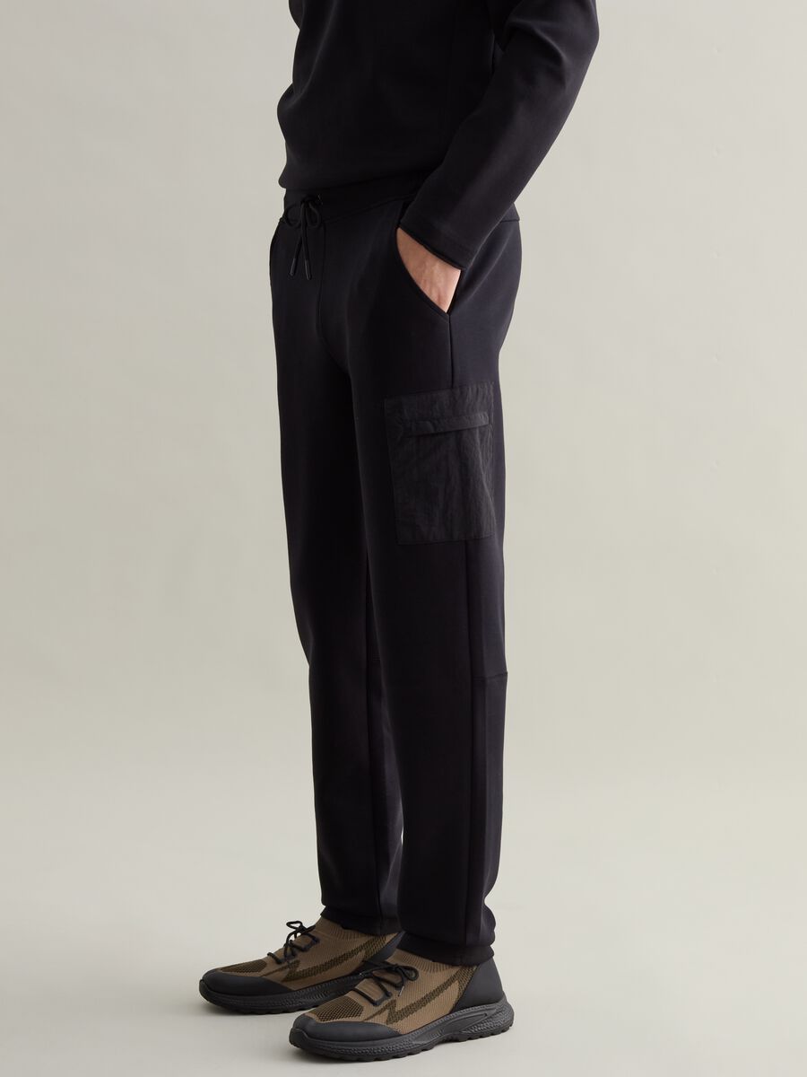 Tech joggers in technical fabric_2