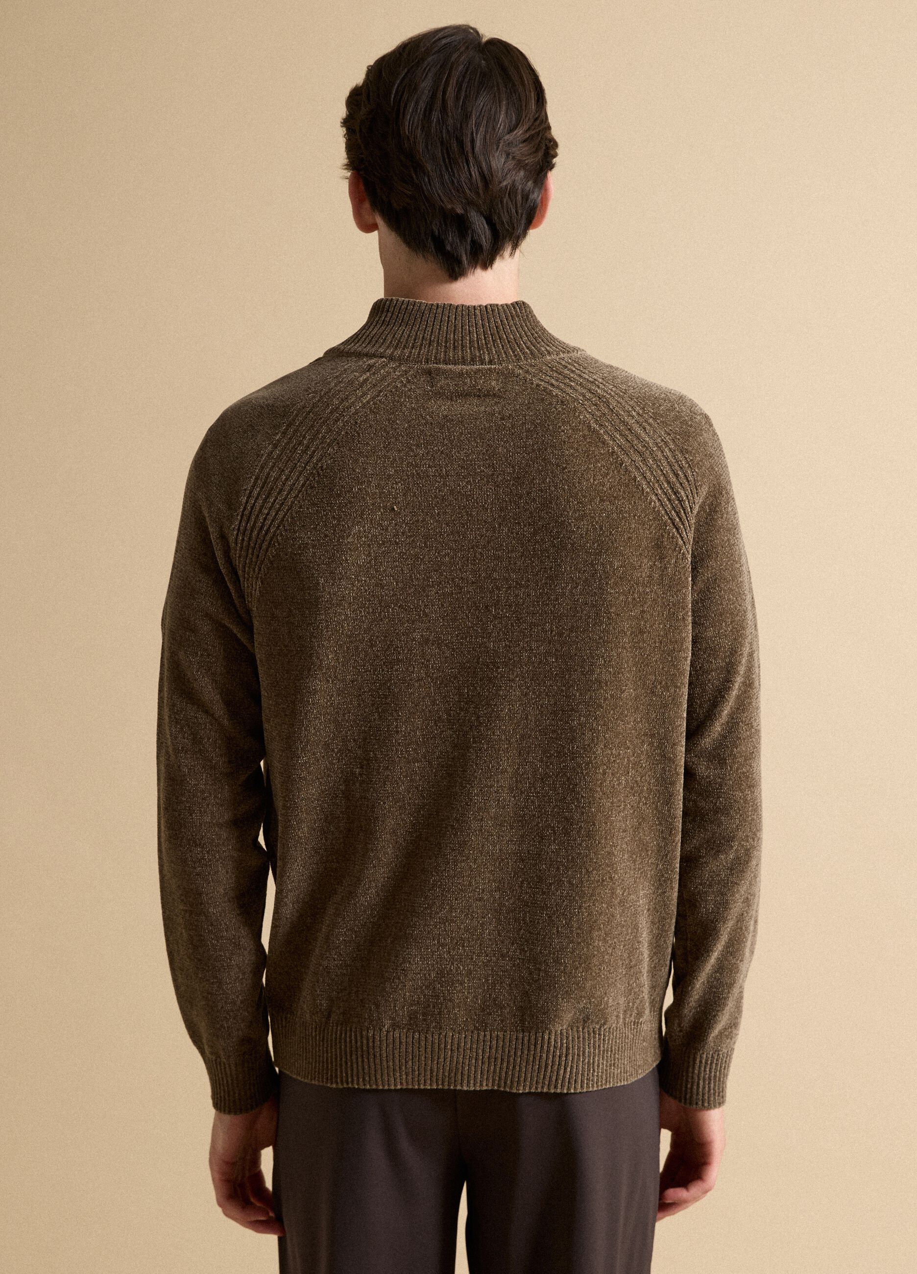 Beige full-zip cardigan with collar, regular fit