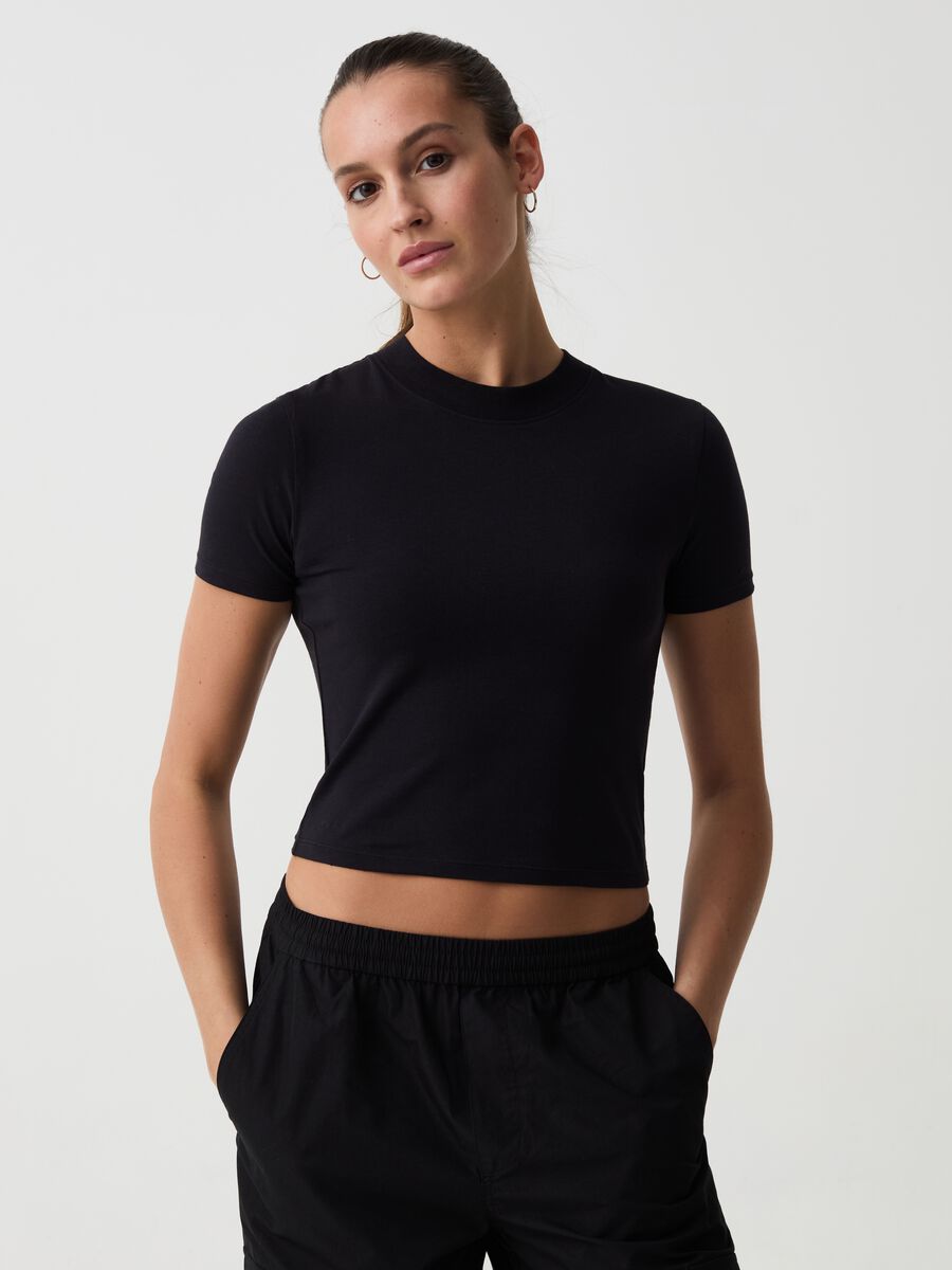 Cropped T-shirt with mock neck_1