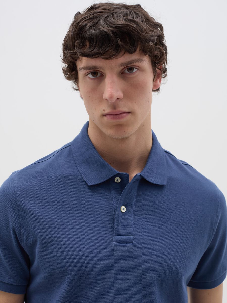 Solid colour polo shirt in organic cotton_2