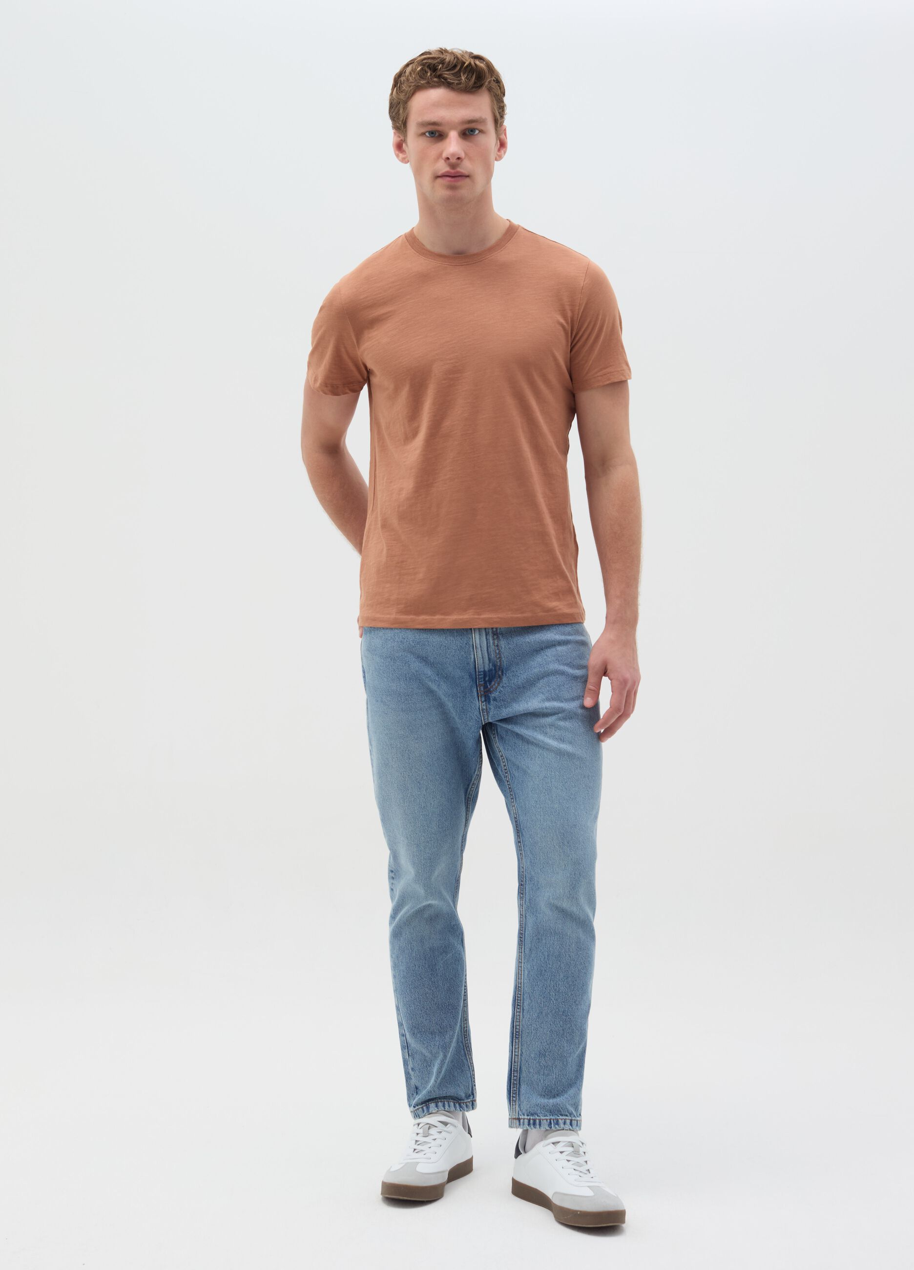T-shirt girocollo in cotone slub