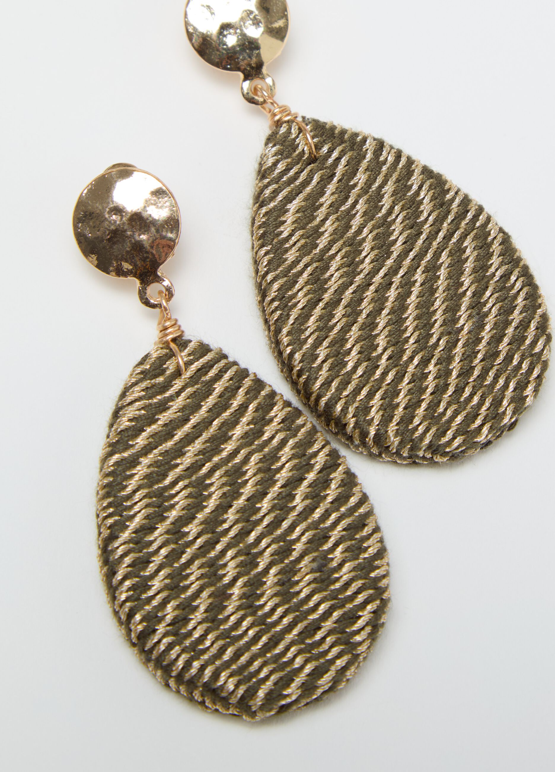 Earrings with teardrop pendants