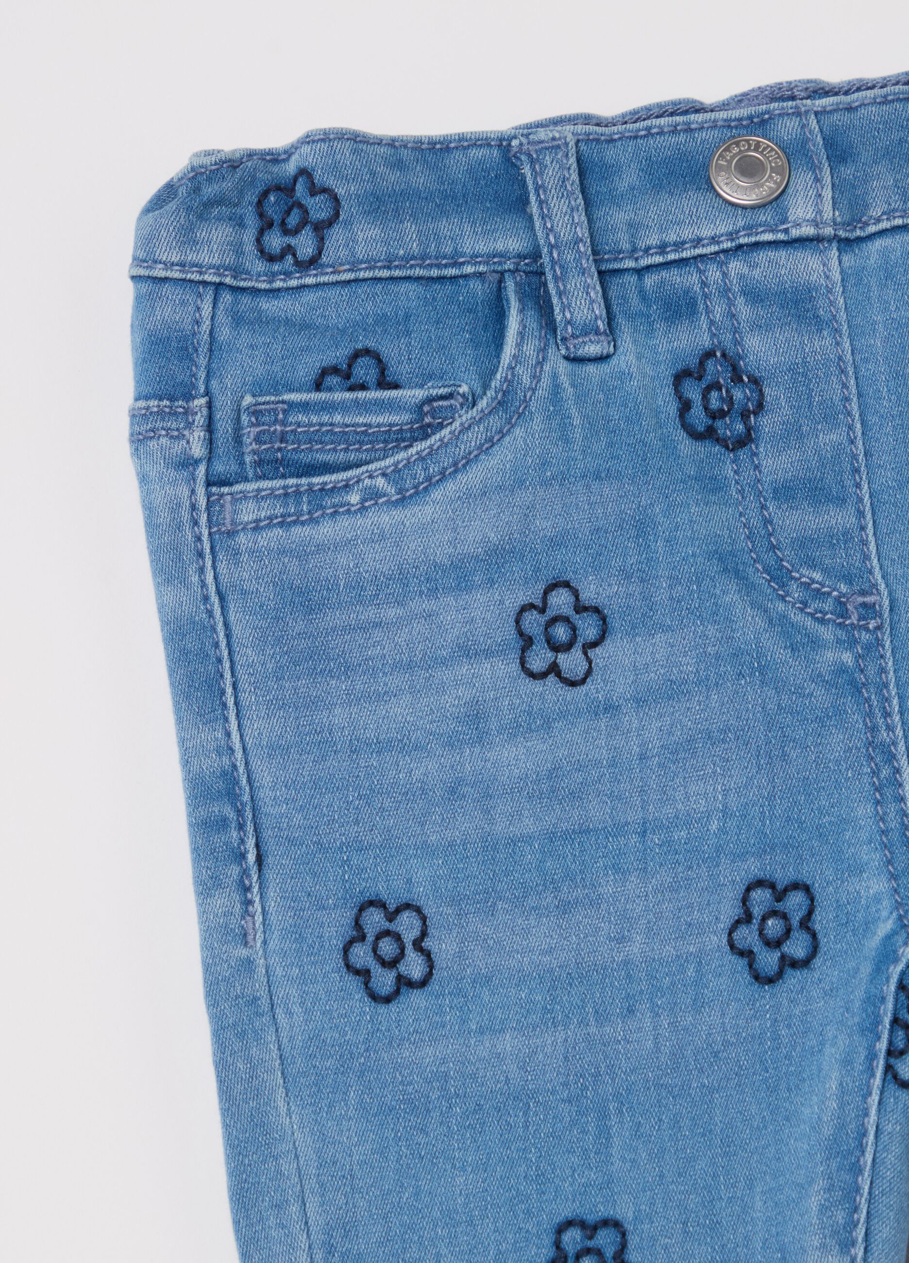 Five-pocket jeggings with embroidered flowers